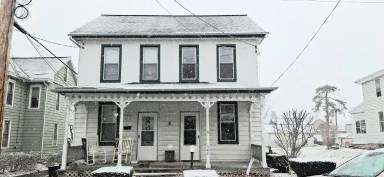 Main picture of 141 E Park St