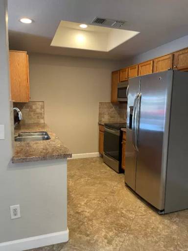 Main picture of 17032 N 16th Dr