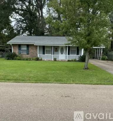 Main picture of 621 S Cypress St