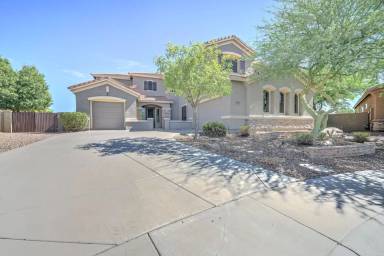 Main picture of 2403 W Kit Carson Ct