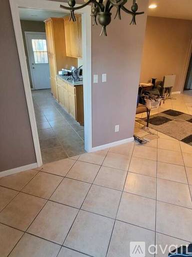 Main picture of 112 W Adams St