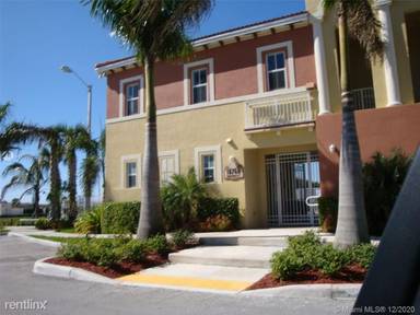 Main picture of 10855 NW 88th Ter