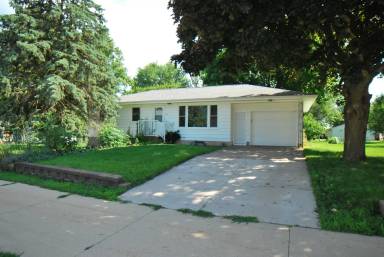 Main picture of 411 W South St
