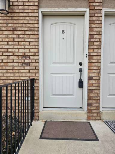 Main picture of 1461 N Amiron Way