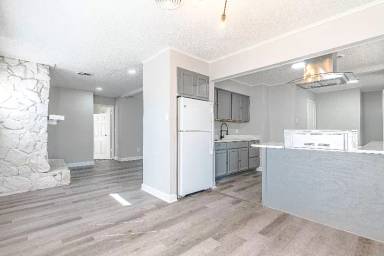 Main picture of 1899 Sierra St