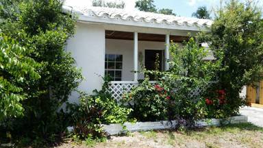 Main picture of 715 SE 14th Ct