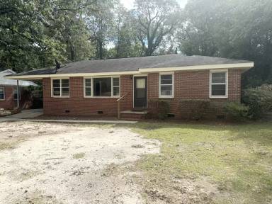 Main picture of 109 Dewey St