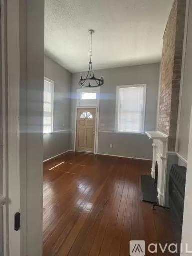 Main picture of 2439 2nd St