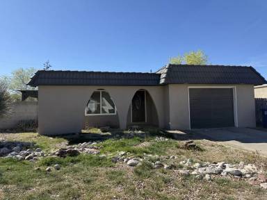 Main picture of 4221 Penelope Pl NE