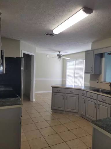 Main picture of 201 Sweetwater Dr