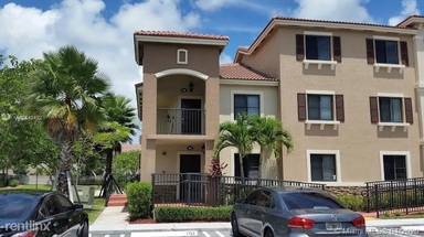 Main picture of The Courts At Bayshore Ii Condo Unit