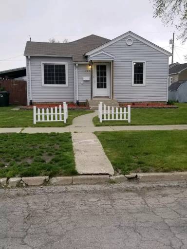 Main picture of 2052 3rd Ave N