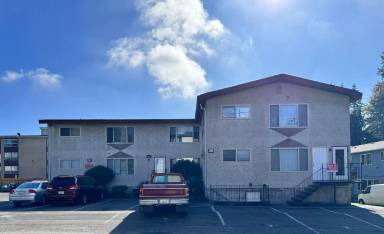 Main picture of 3033 NE 140th St