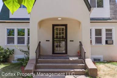 Main picture of 930 Saint Clair Ave