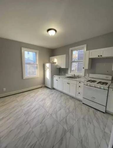 Main picture of 29 Seymour Ave