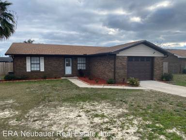 Main picture of 5118 Hickory St