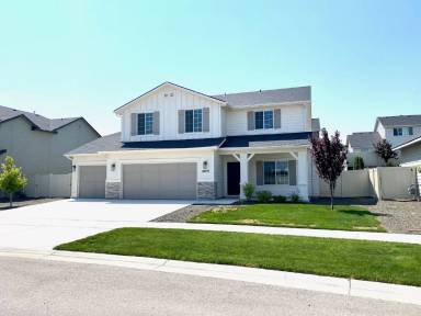 Main picture of 2015 W Wood Chip Dr