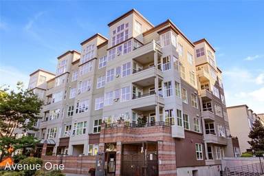 Main picture of 10045 NE 1st St
