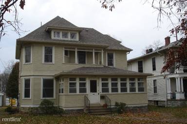 Main picture of 104 Crescent Ct