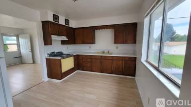 Main picture of 1660 Grandview Dr