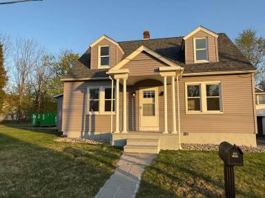 Main picture of 312-314 Oak St