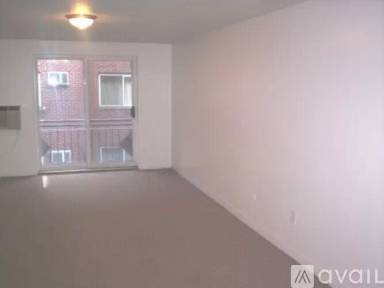 Main picture of 310 Copeland St