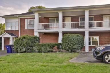 Main picture of 2882 Willow Cove Dr
