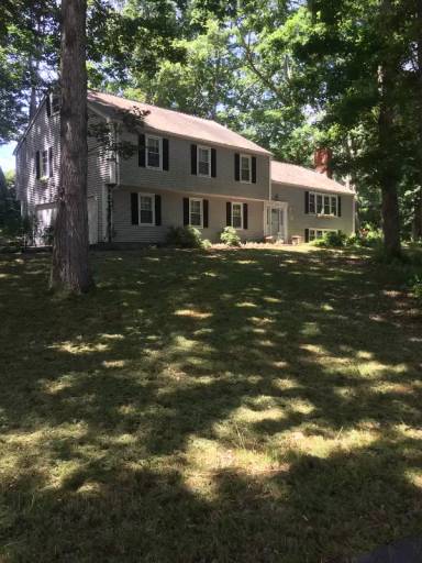 Main picture of 8 Dogwood Ln