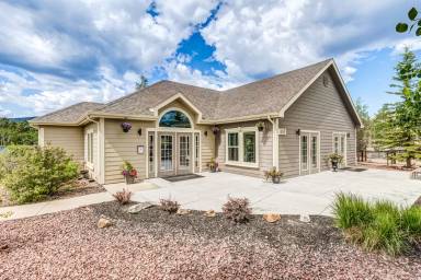 Main picture of Gold Mountain Village