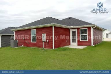 Main picture of 704 Short Leaf Ln