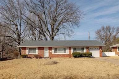 Main picture of 9905 Norwich Dr