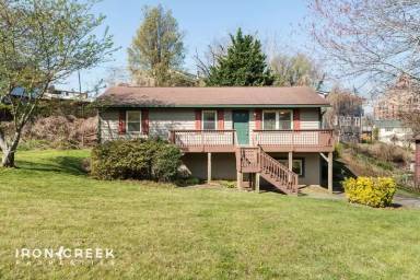 Main picture of 25 Hazzard St