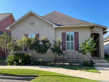 Main picture of 113 Laurel Grove Blvd