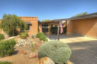 Main picture of 8163 N Madrid Dr