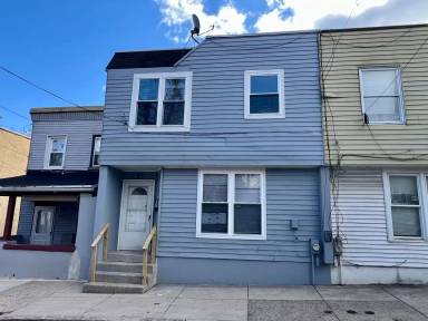 Main picture of 438 E Mechanic St