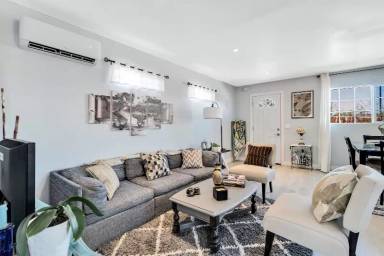 Main picture of 6122 Panorama St