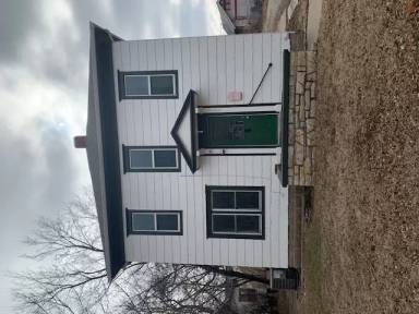 Main picture of 241 Main St