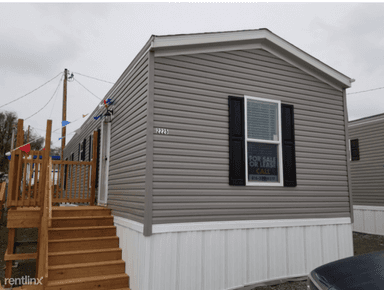 Main picture of 2223 Tri Level Ln
