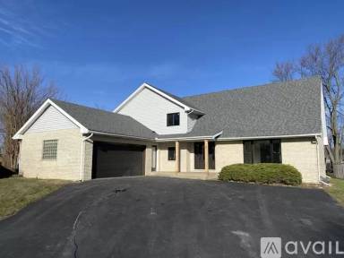 Main picture of 7 Ivy Ln