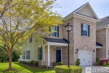 Main picture of 440 Fieldstone Glen Way