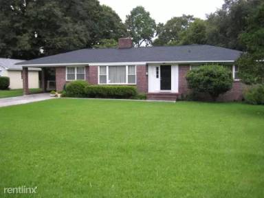 Main picture of 4923 Victoria Ave
