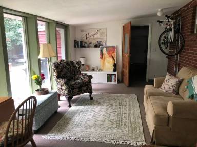 Main picture of 3300 Euclid Ave