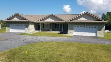 Main picture of 100 Pinehurst Dr