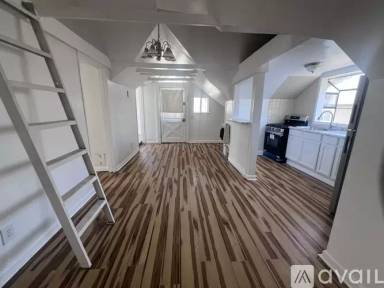 Main picture of 491 Rose Ave