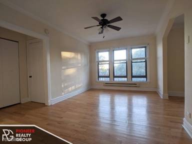 Main picture of 4737 N Hermitage Ave