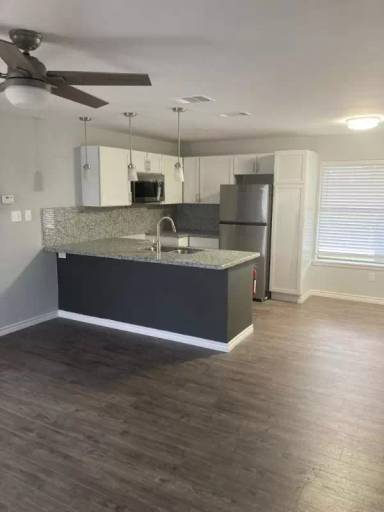 Main picture of 2916 Camellia Ave