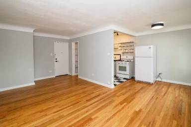 Main picture of 1465 Elm St