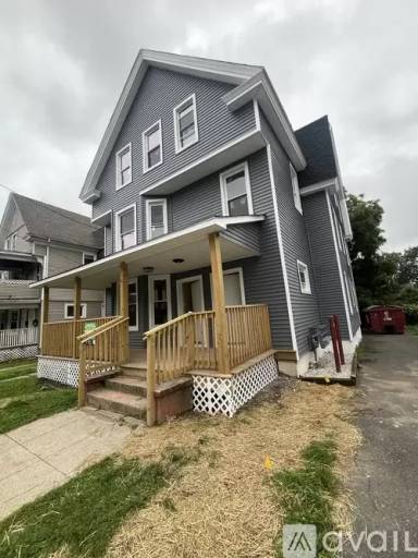 Main picture of 89 Waterville St