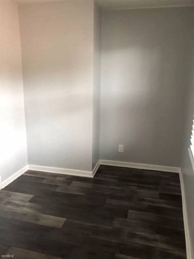 Main picture of 400 Perry Hwy