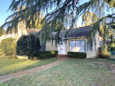 Main picture of 307 Rogers Ave